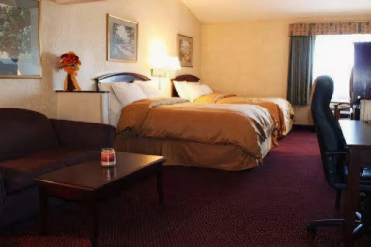 Comfort Suites Detroit/Warren Esterno foto